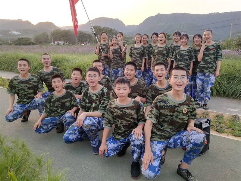 梅州市兴宁初中全封闭式学校