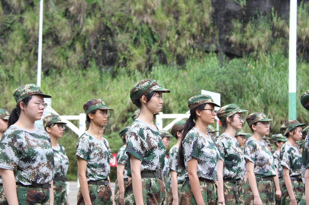 濮阳市初中全封闭式学校