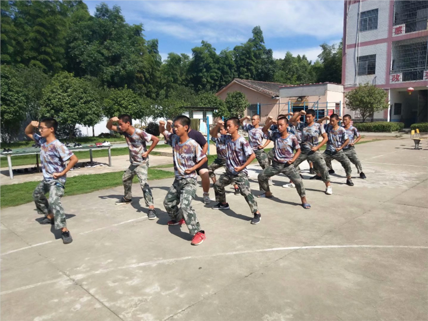 防城港市青少年戒网学校