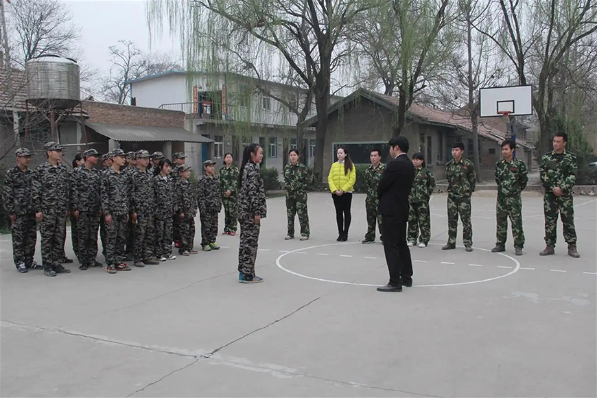 重庆市巫山县青少年训练营学校