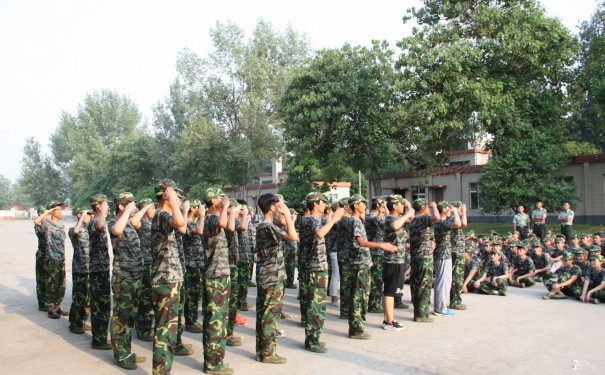信阳市新县少年封闭式学校