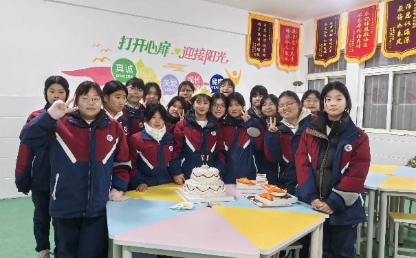 合肥市肥东县青少年全封闭军事化学校